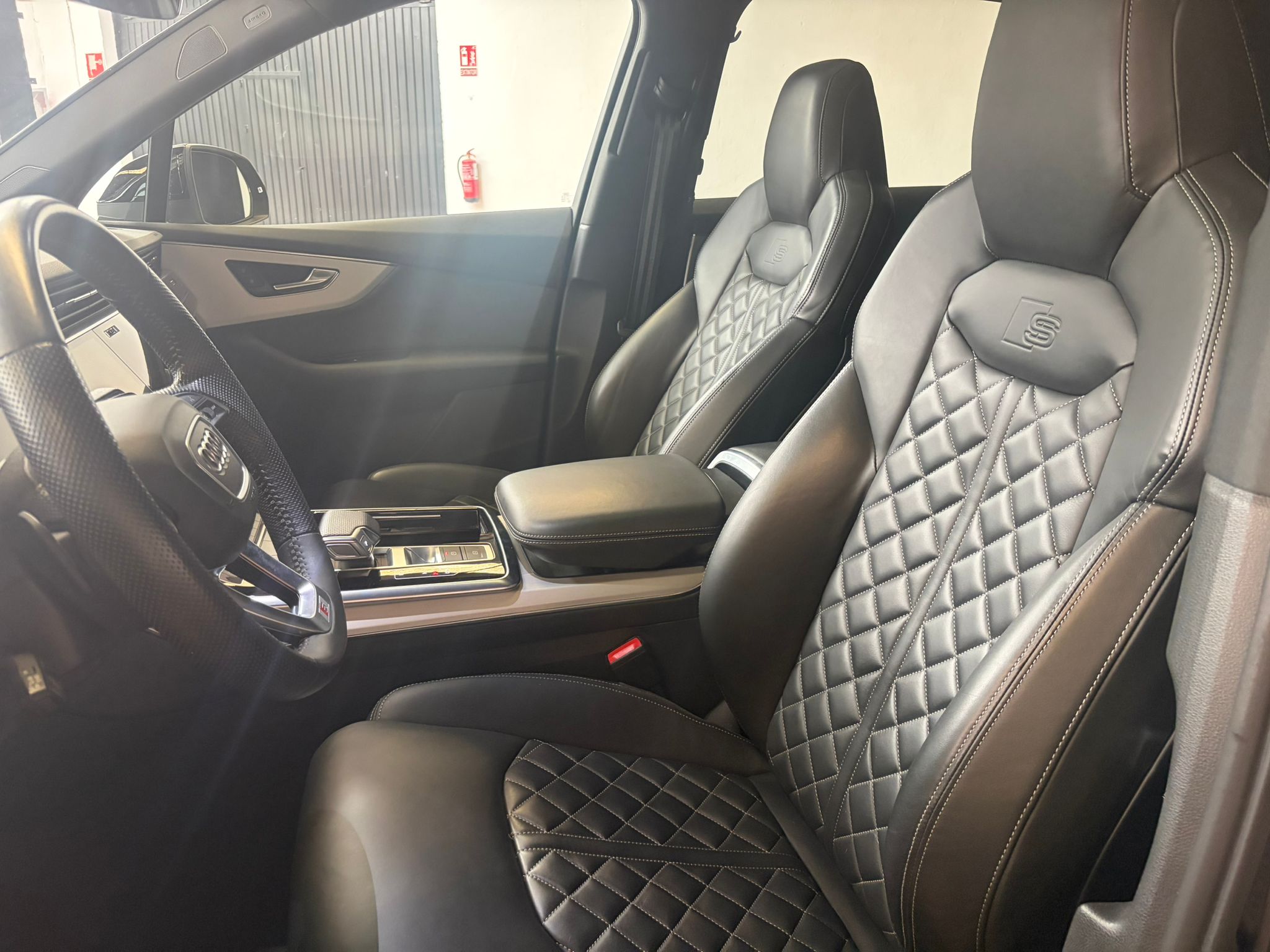 AUDI Q7 50 TDI quattro Launch Edition - imagen 6