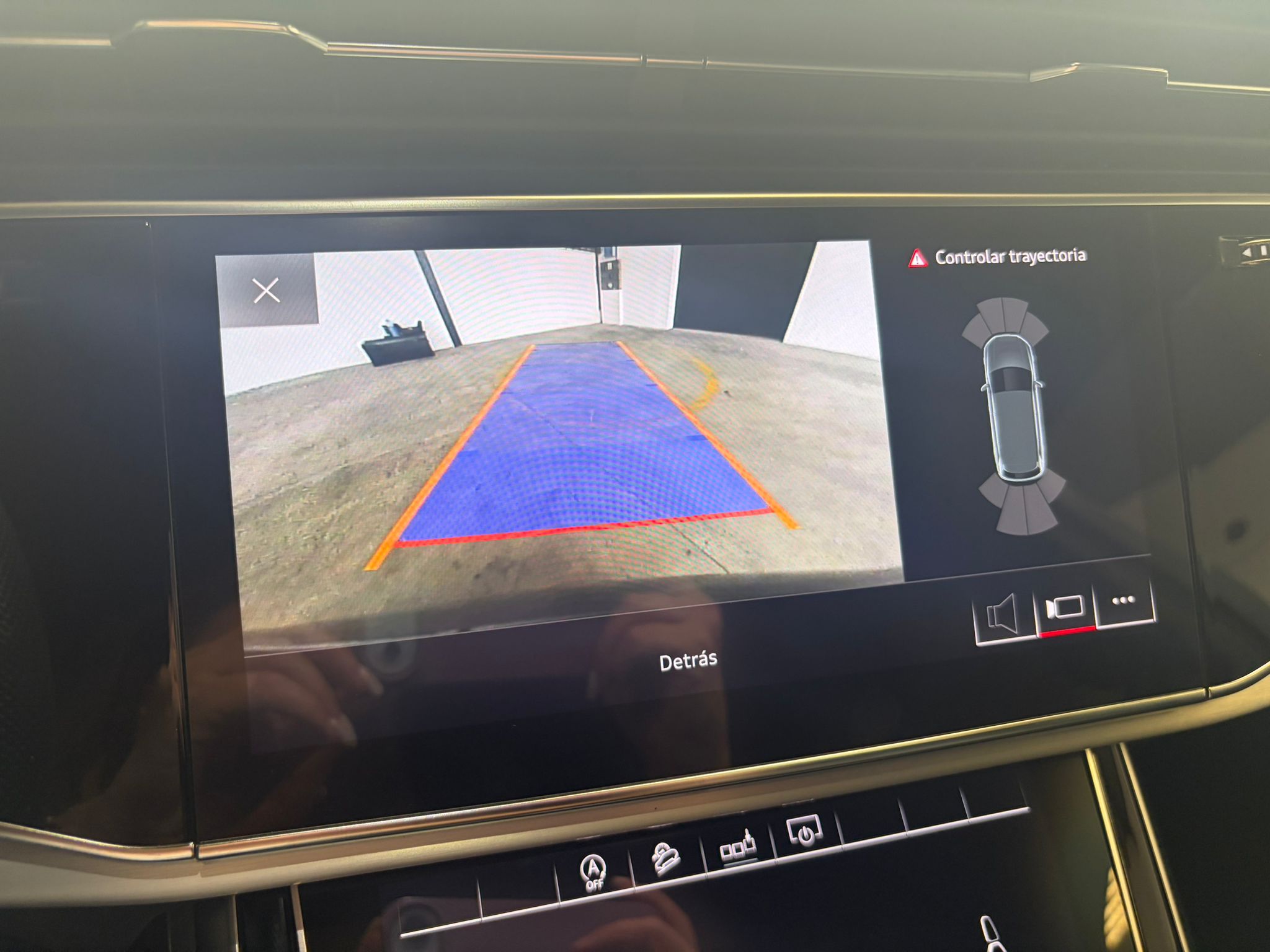 AUDI Q7 50 TDI quattro Launch Edition - imagen 17