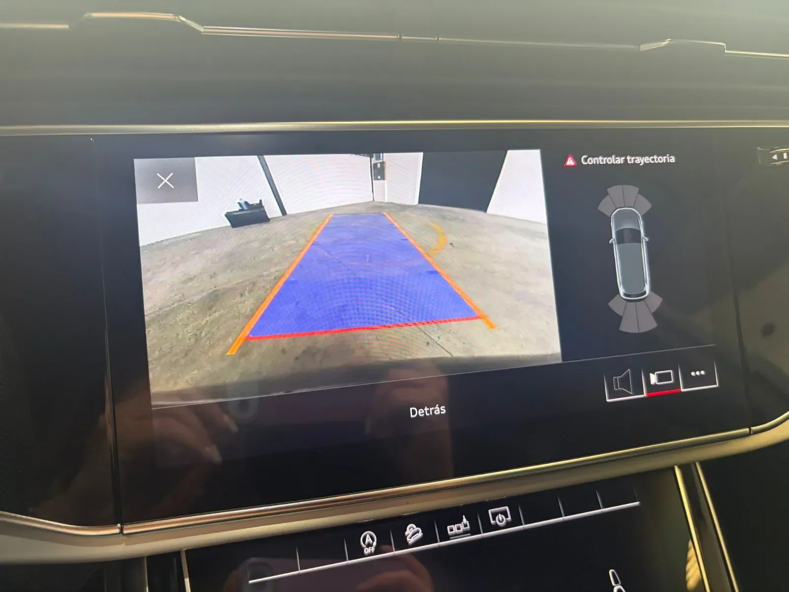AUDI Q7 50 TDI quattro Launch Edition - imagen 13