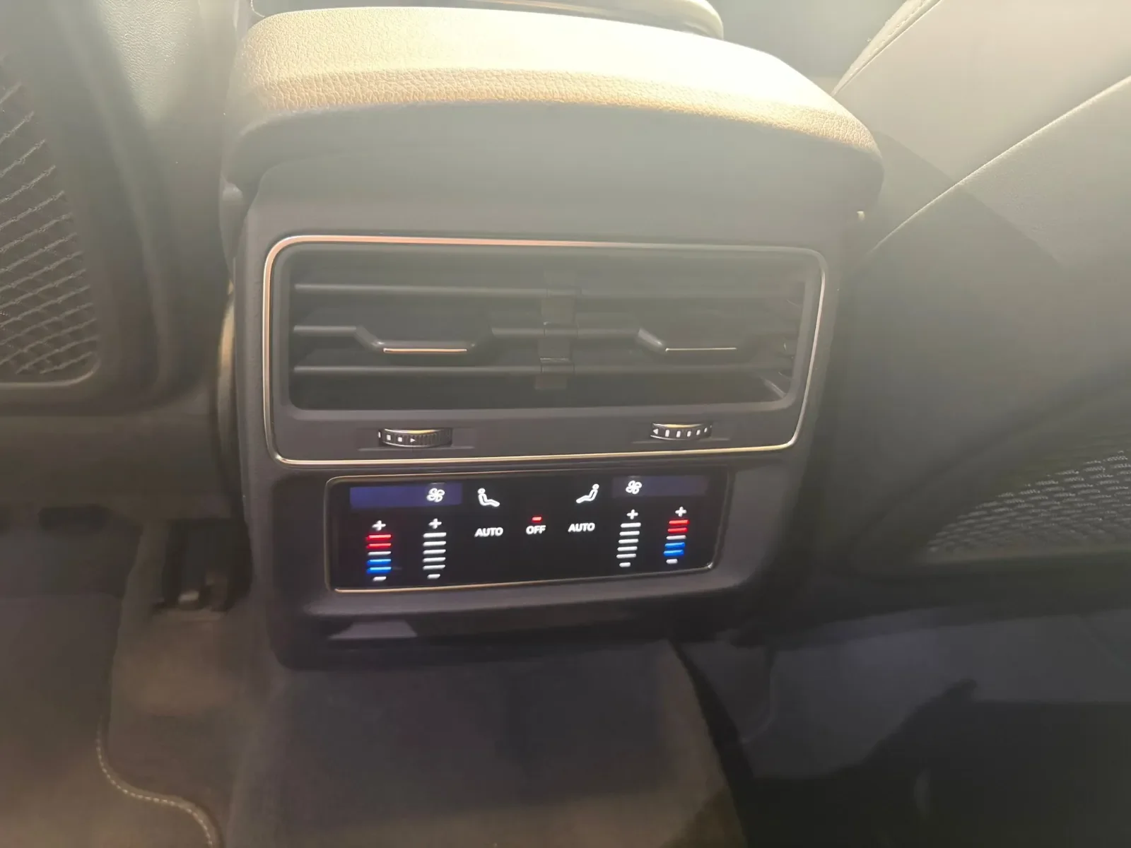 AUDI Q7 50 TDI quattro Launch Edition - imagen 21